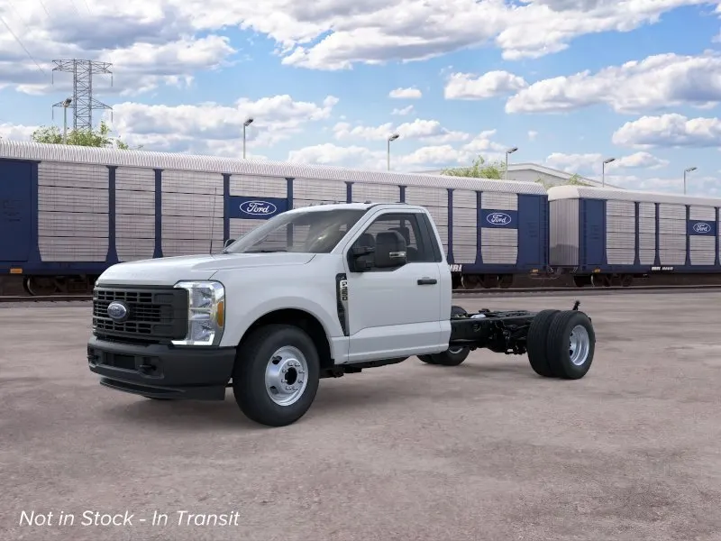 2026 Ford Super Duty F-350 DRW in Oxford White