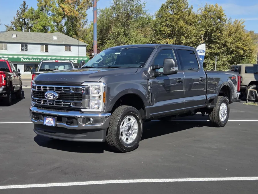 2027 Ford Super Duty F-250 SRW in Carbonized Gray Metallic