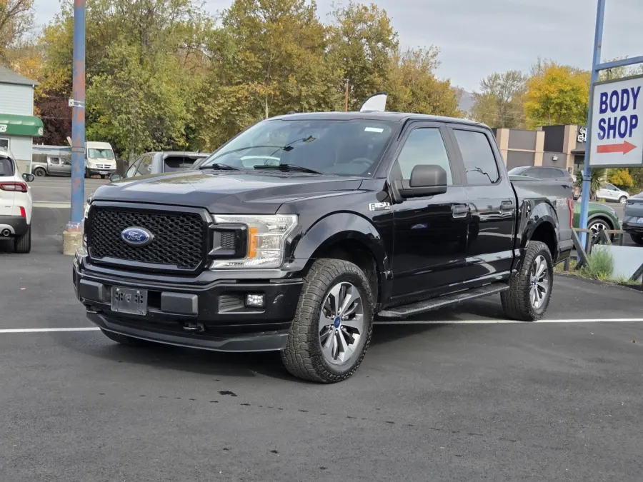 2019 Ford F-150 in Black Metallic