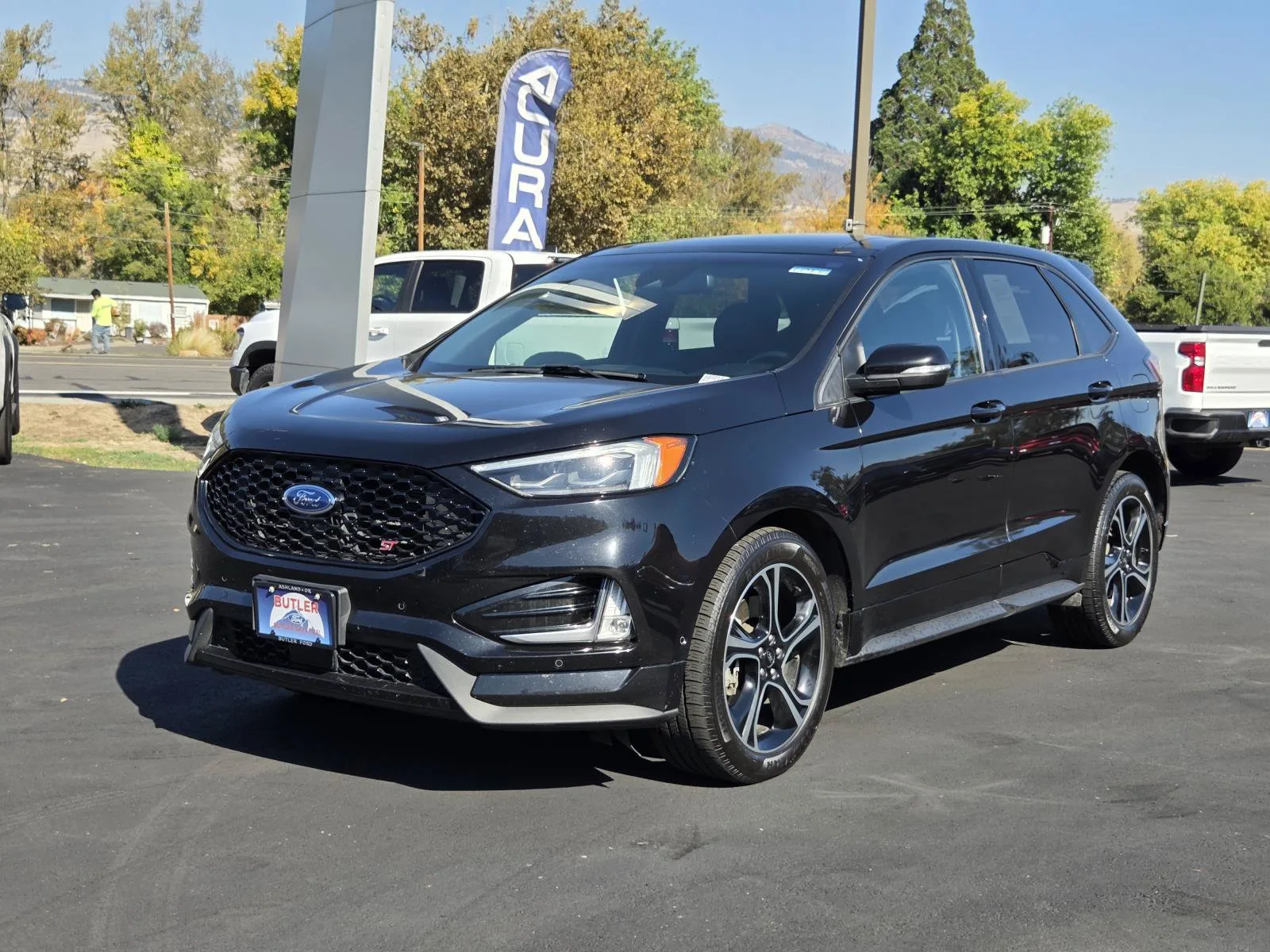 2019 Ford Edge ST in Black Metallic