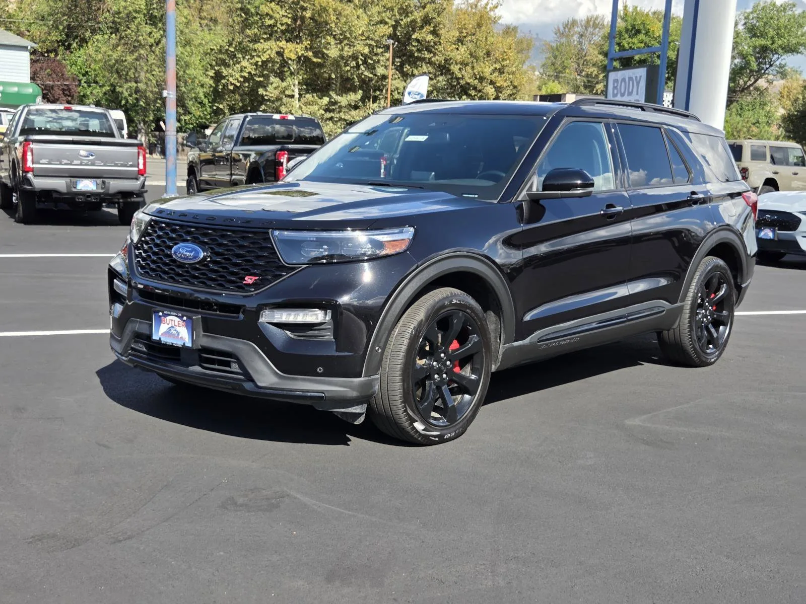 2022 Ford Explorer ST in Black Metallic