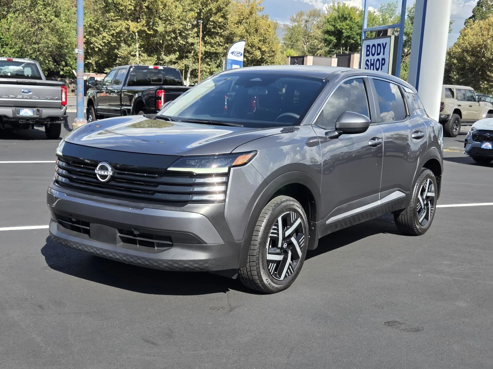 2025 Nissan Kicks SV in Gun Metallic